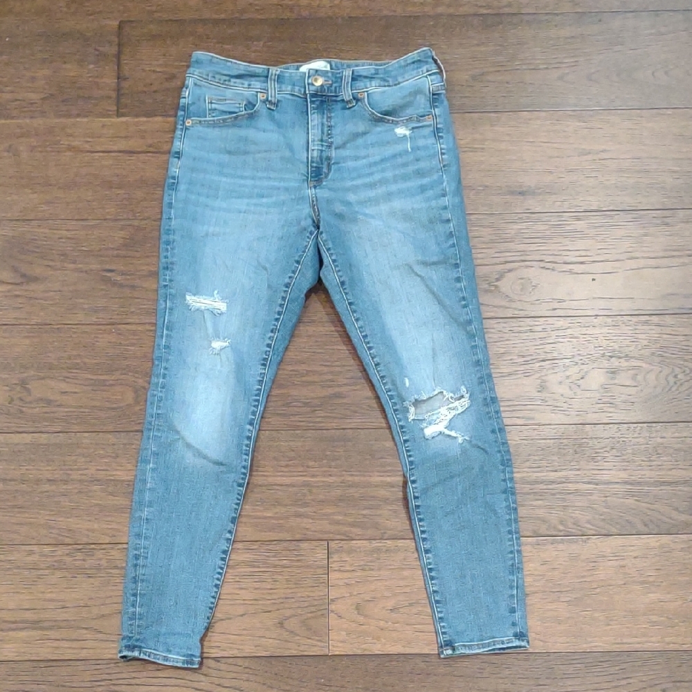 Universal Thread Light Blue Skinny Jeans